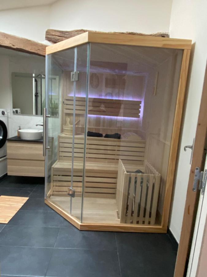 Charmant Appartement Avec Spa Fontenay-le-Comte Zewnętrze zdjęcie